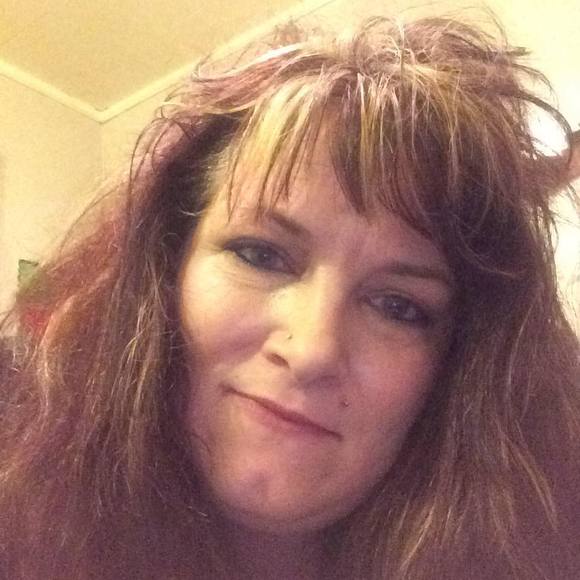 Meet your Posher, Suzanne - Picture 1 of 1